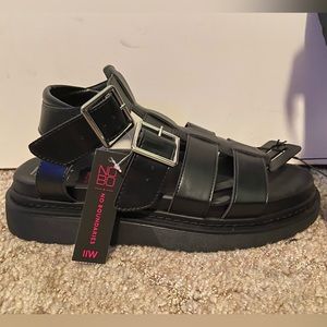 No Boundaries NWT 11W Black Platform Sandals